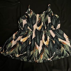 Women’s pink and green palm leaf print tank in size large